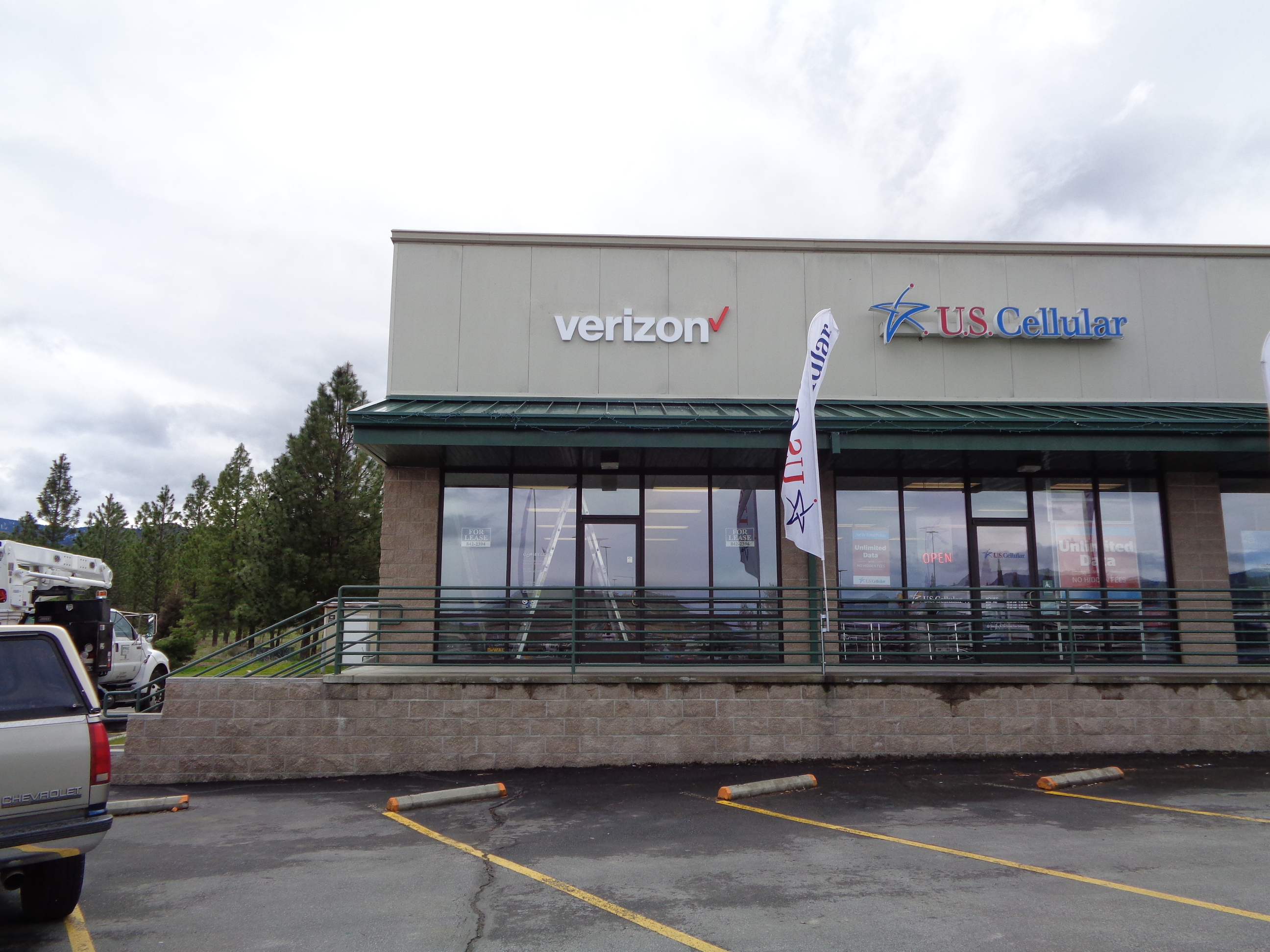 Verizon Authorized Retailer – GoWireless Photo