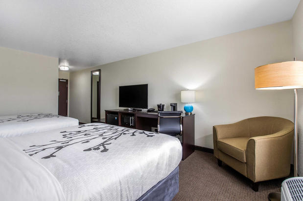Images Sleep Inn & Suites Ankeny - Des Moines