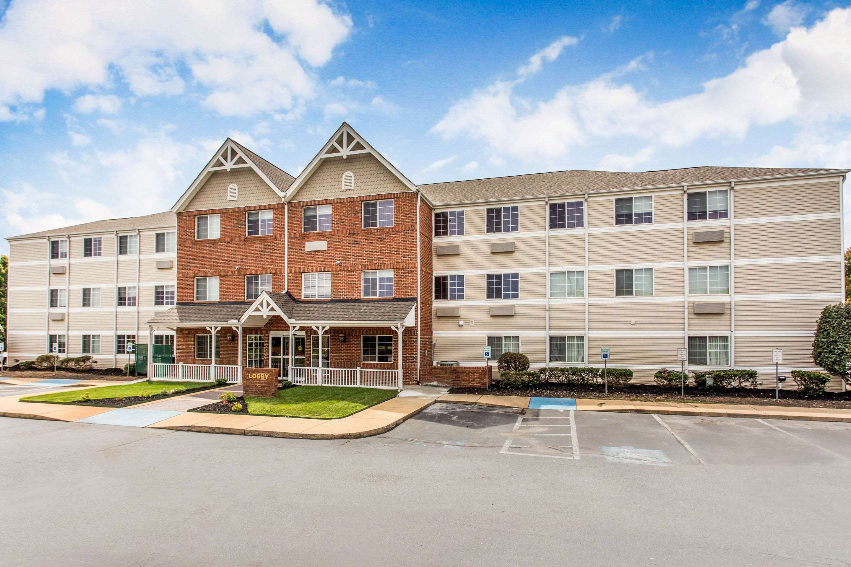 Mainstay Suites Greenville Airport Photo