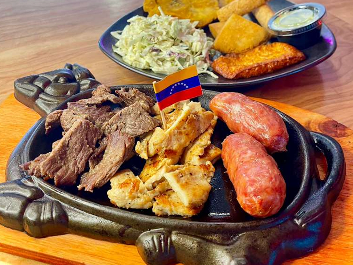 Mixed BBQ Platter / Parrillada Mixta