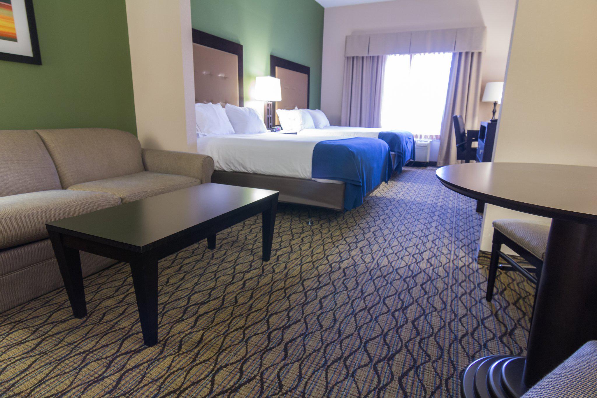 Holiday Inn Express & Suites Winchester Photo