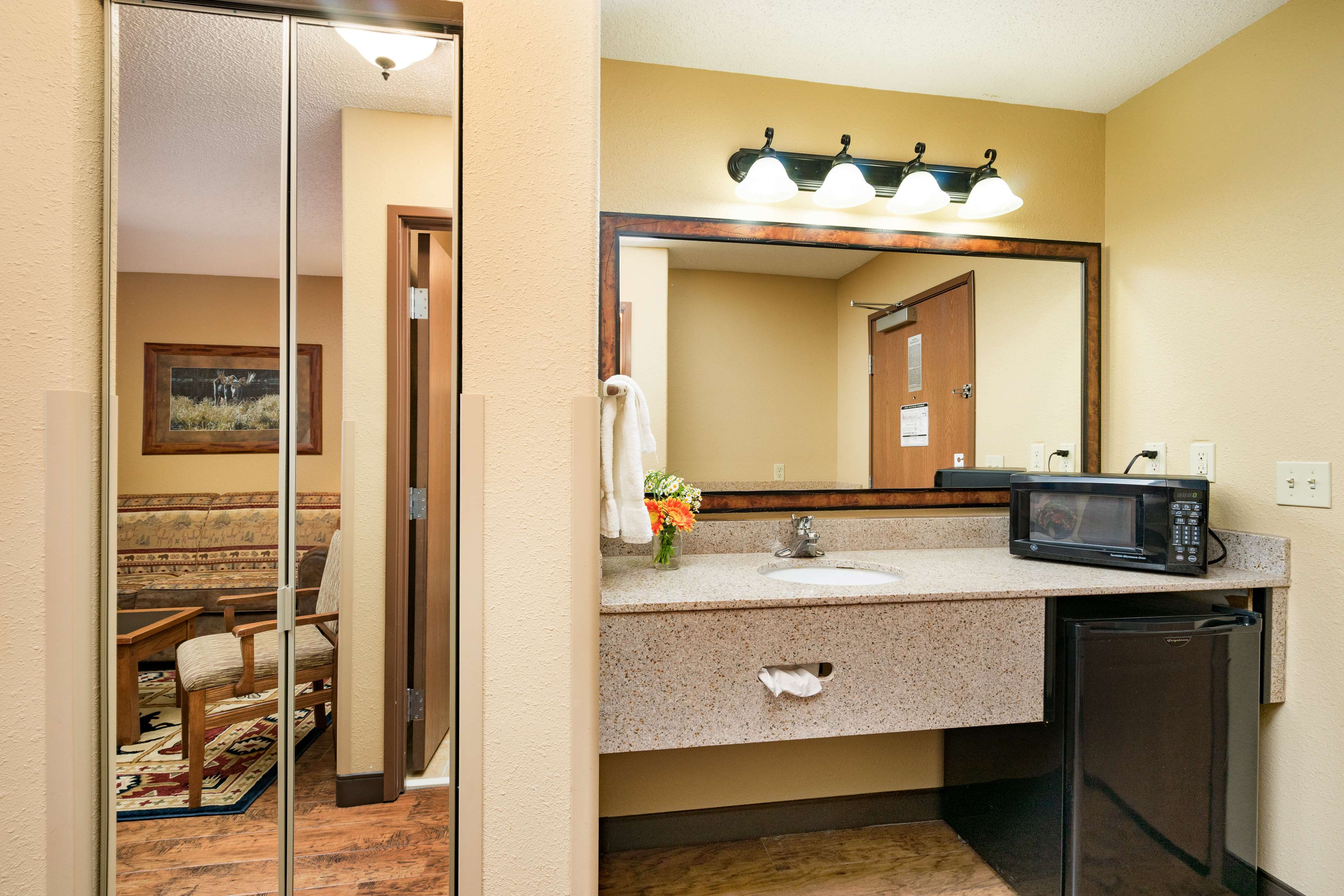 Best Western Plus Kelly Inn & Suites Photo