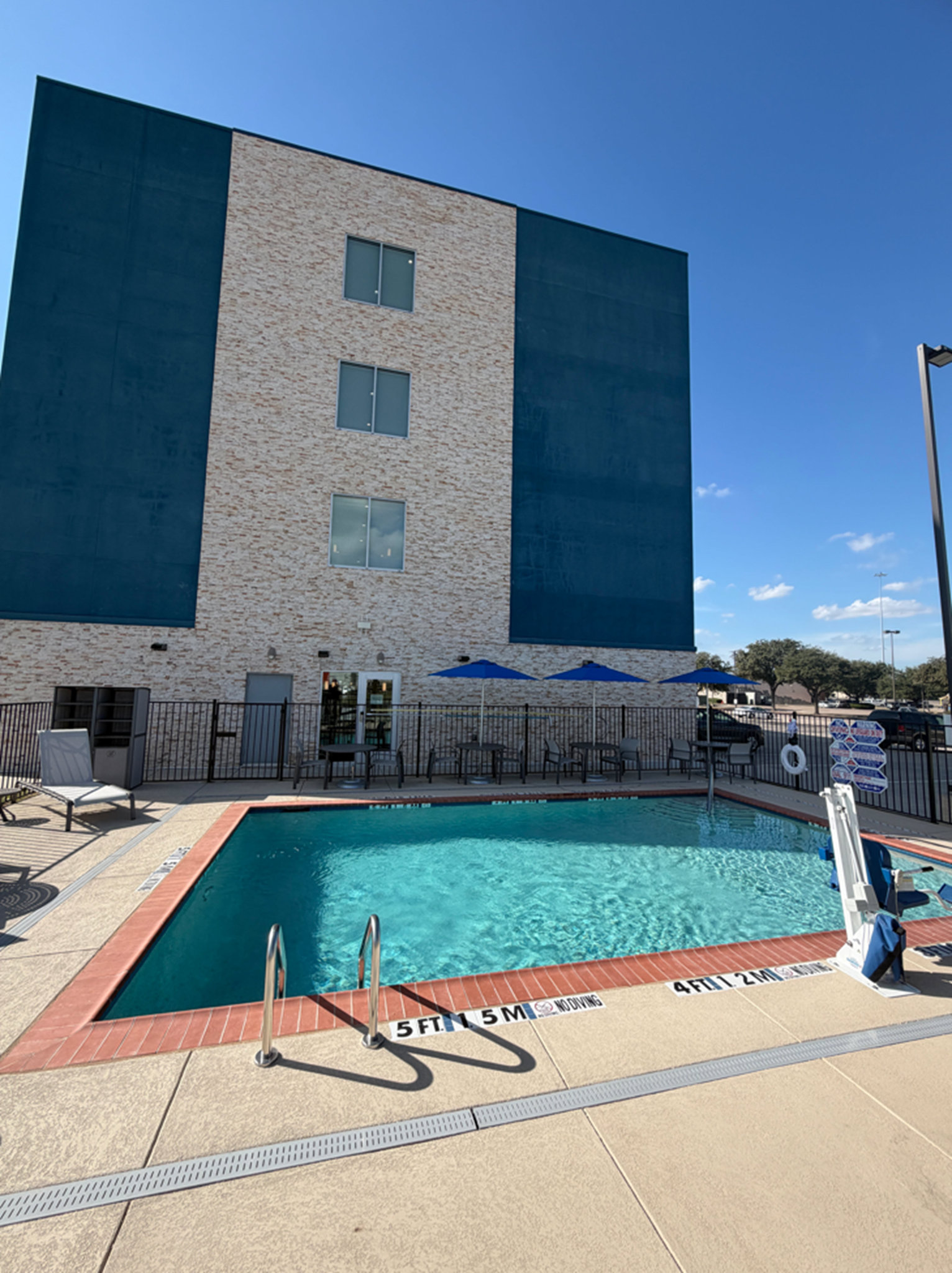 Holiday Inn Express & Suites Dallas – Plano North by IHG Image