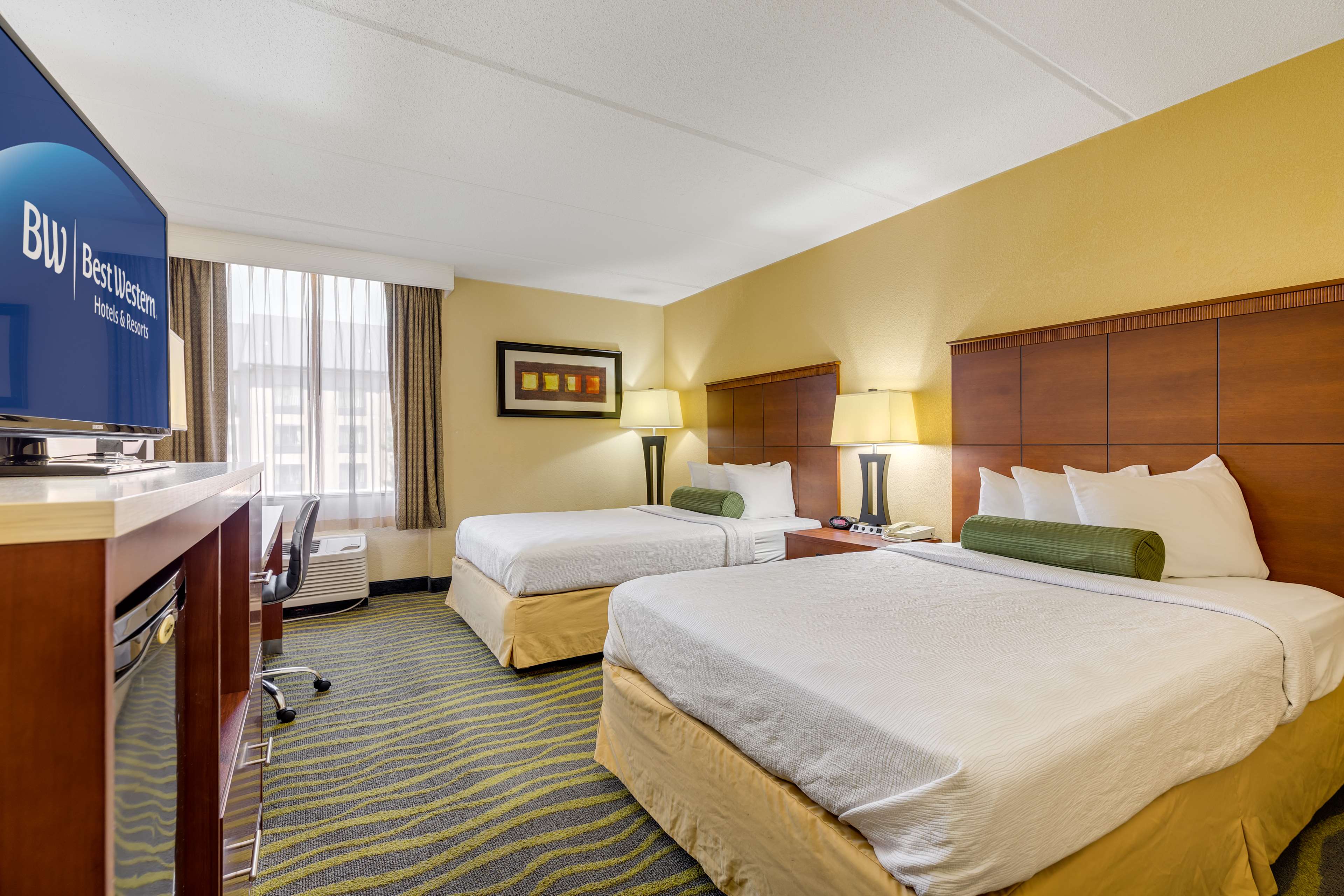 Best Western Plus Charlotte/Matthews Hotel Photo