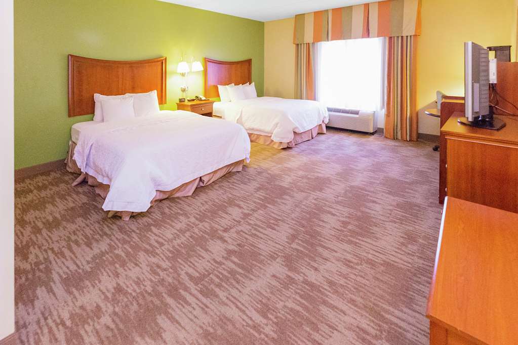 Hampton Inn & Suites Blairsville Image