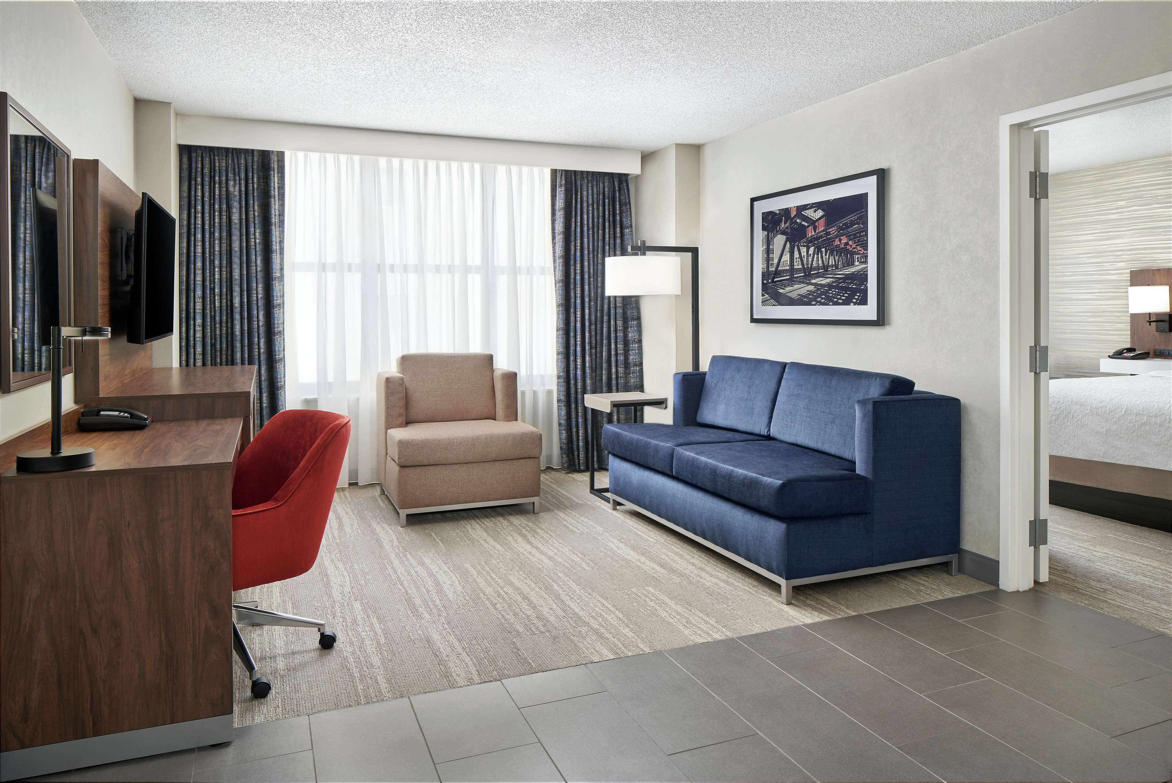 Hampton Inn & Suites Chicago-Downtown Photo