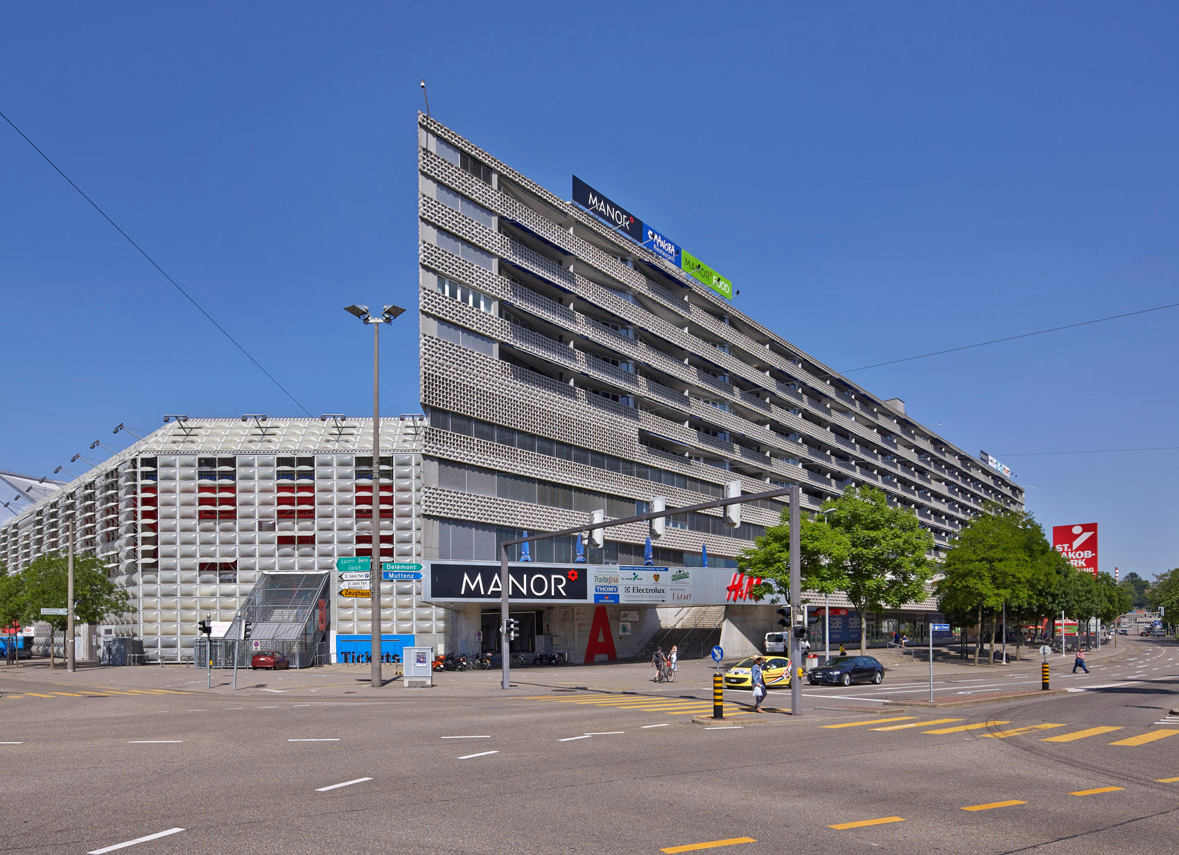 Shopping Center St. Jakob-Park