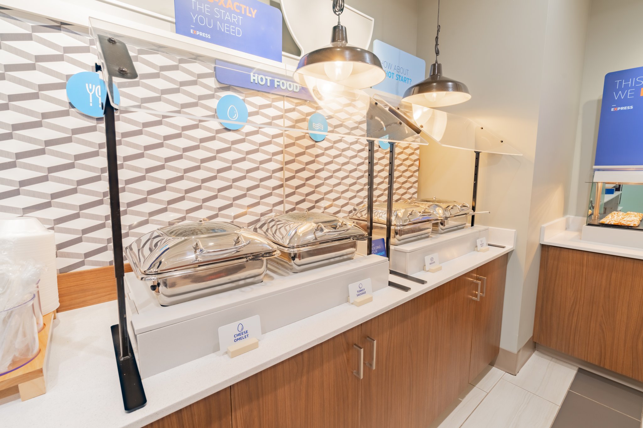 Holiday Inn Express & Suites Marion by IHG Image