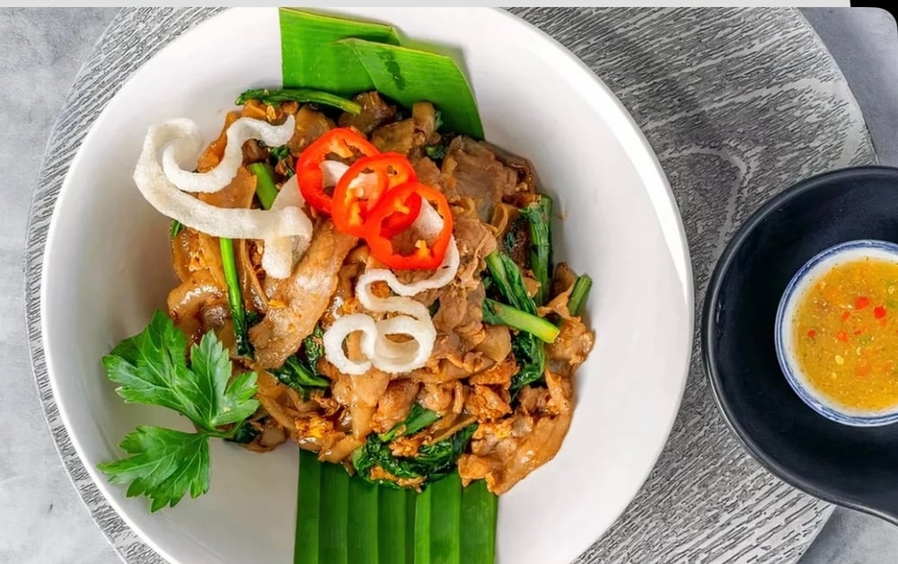 Pad zee eww pork belly
