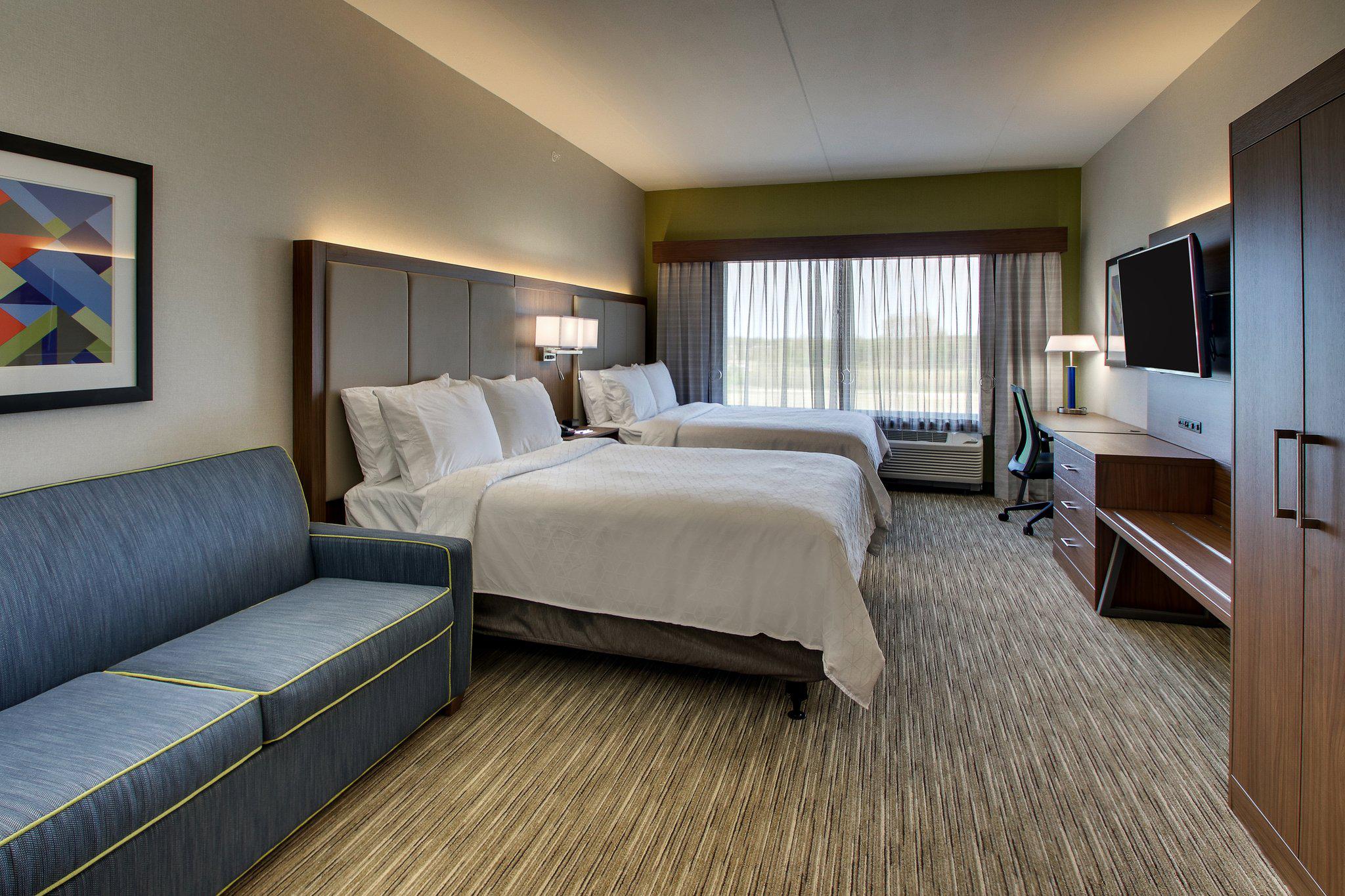 Holiday Inn Express & Suites Findlay North Photo