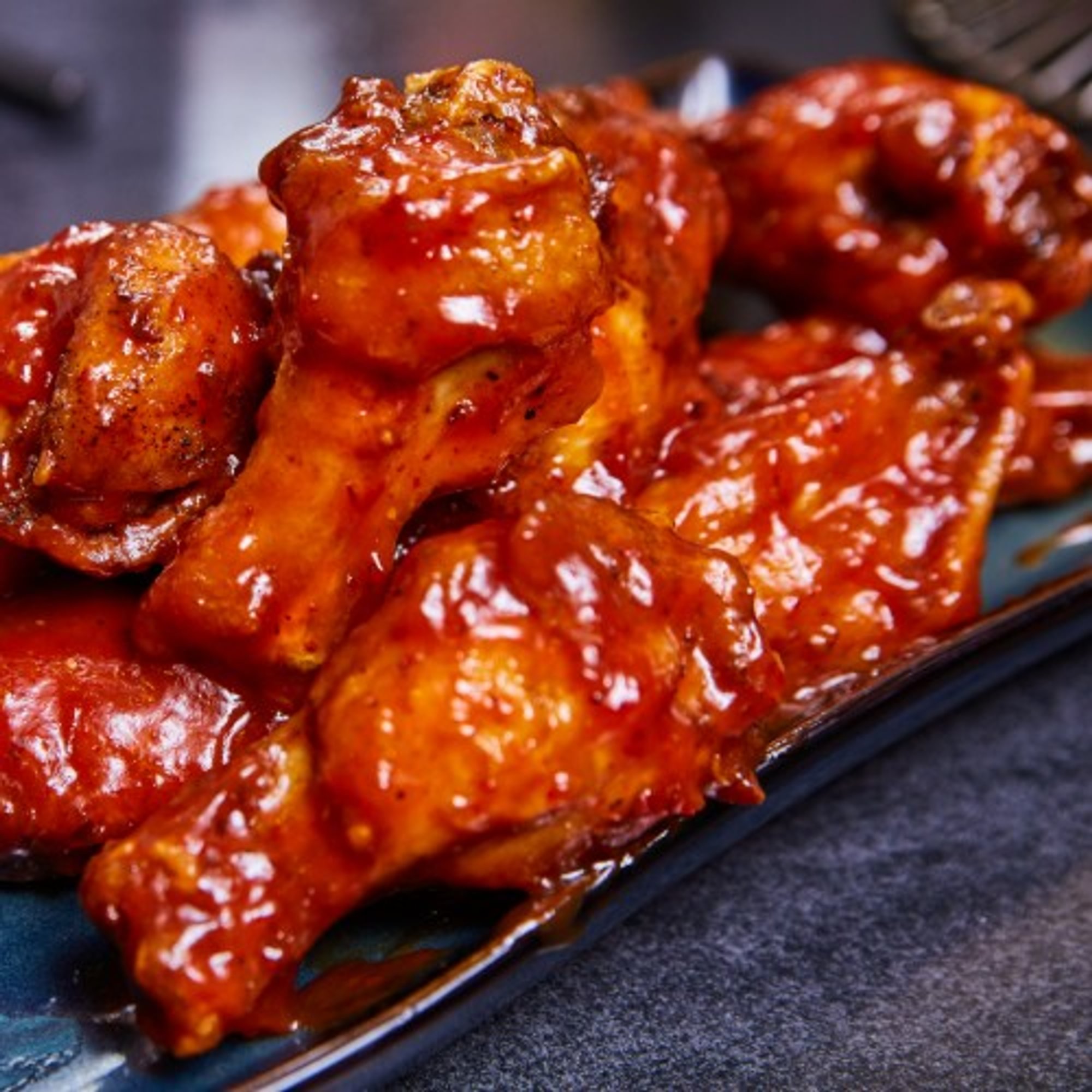8 Wings with Fries