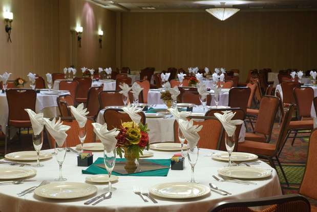 Images Hilton Garden Inn Albuquerque Uptown