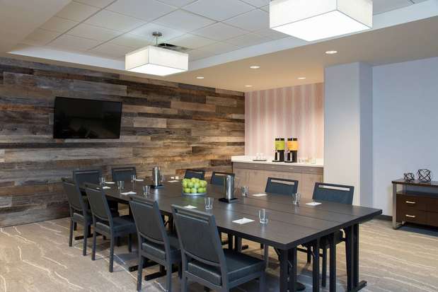 Images Home2 Suites by Hilton Indianapolis Downtown