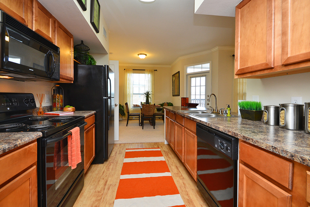 Images Estancia San Miguel Apartments in Houston, TX 77041