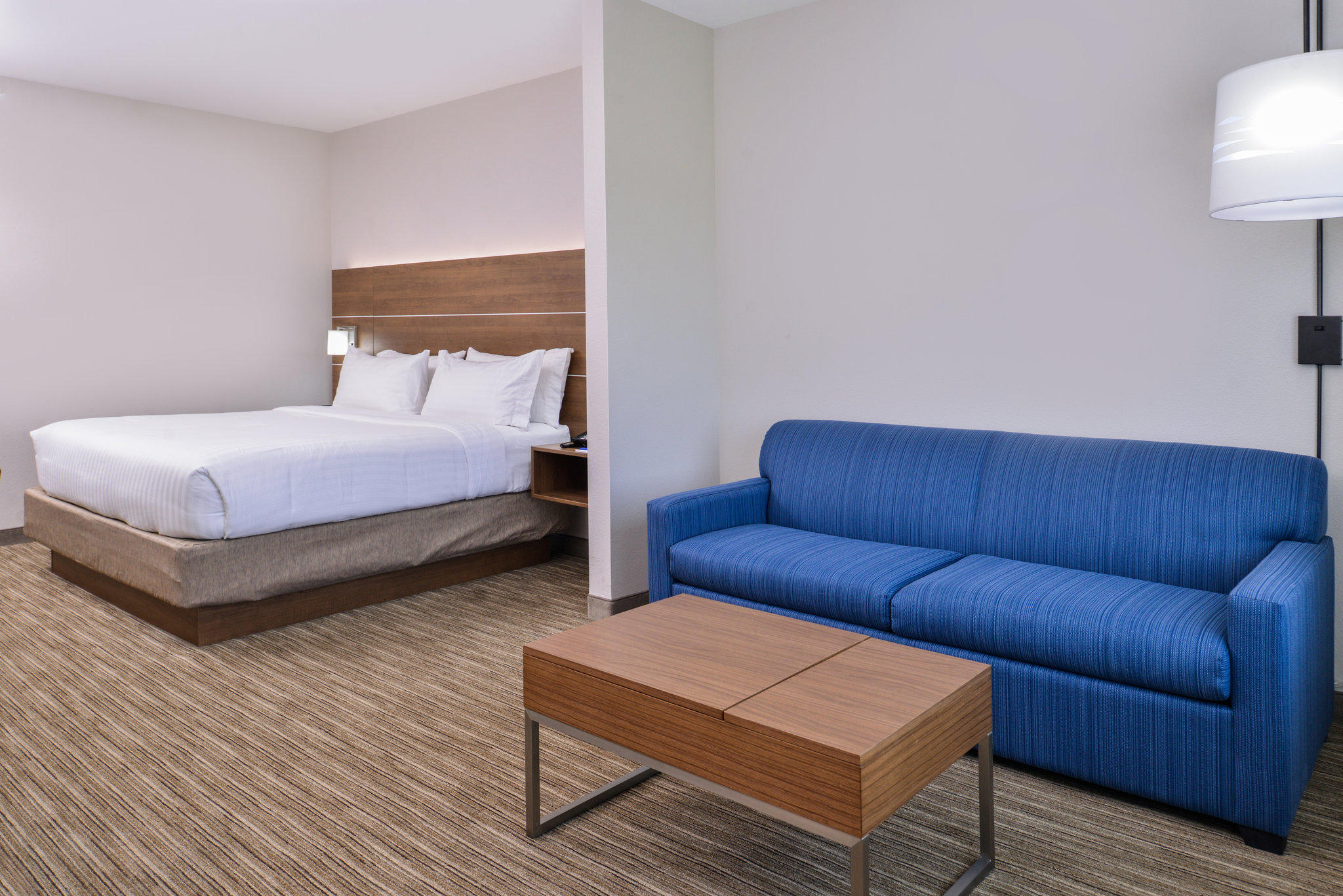 Holiday Inn Express & Suites Siloam Springs Photo