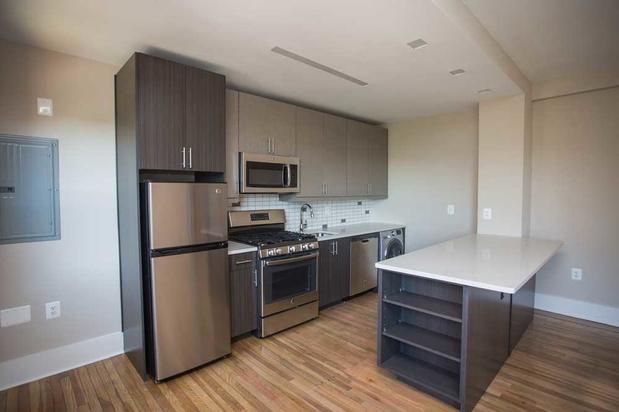 Images Third & Rhode Apartments
