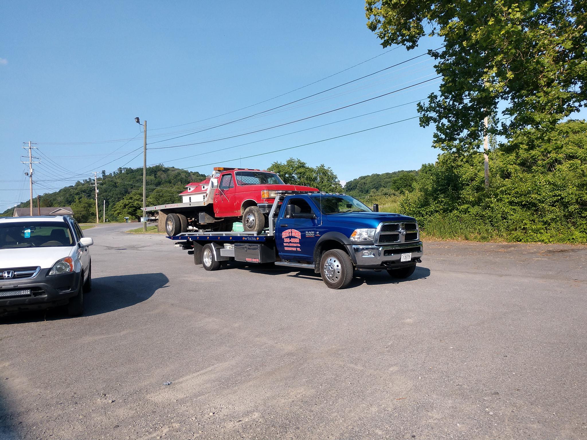 Steve's Towing Photo