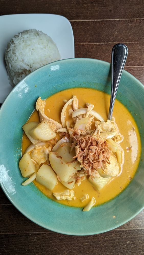 Yellow Curry Lunch