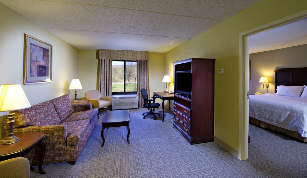 Hampton Inn Bennington Image