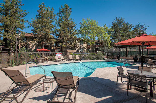 Images Meridian Terrace Condominiums