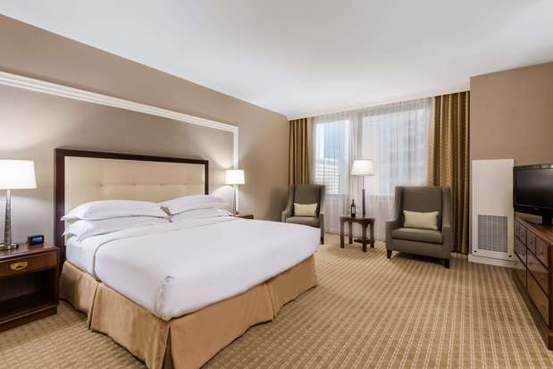 Images Hilton Indianapolis Hotel & Suites