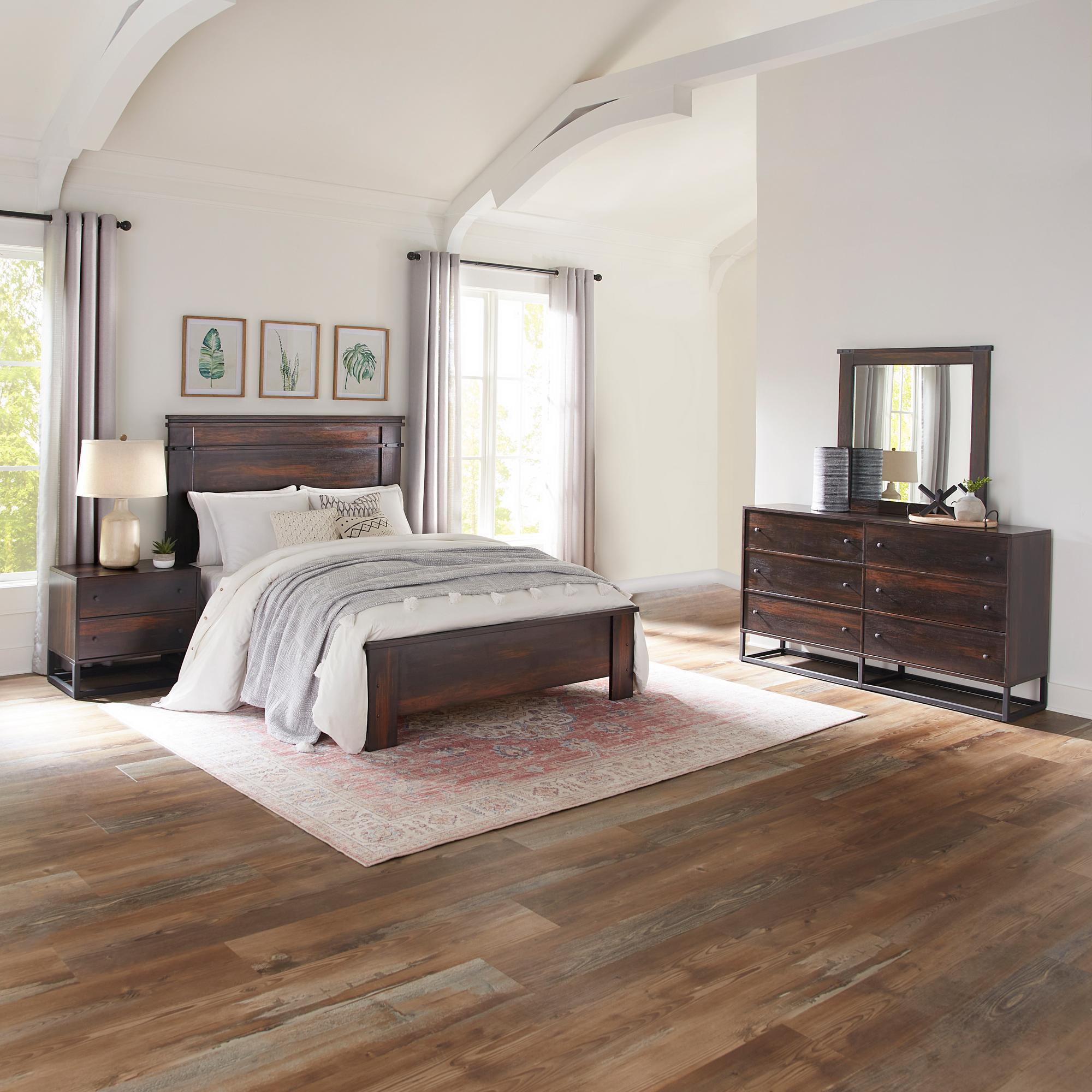 Queen Wallace Bed w/Dresser, Mirror, Nightstand