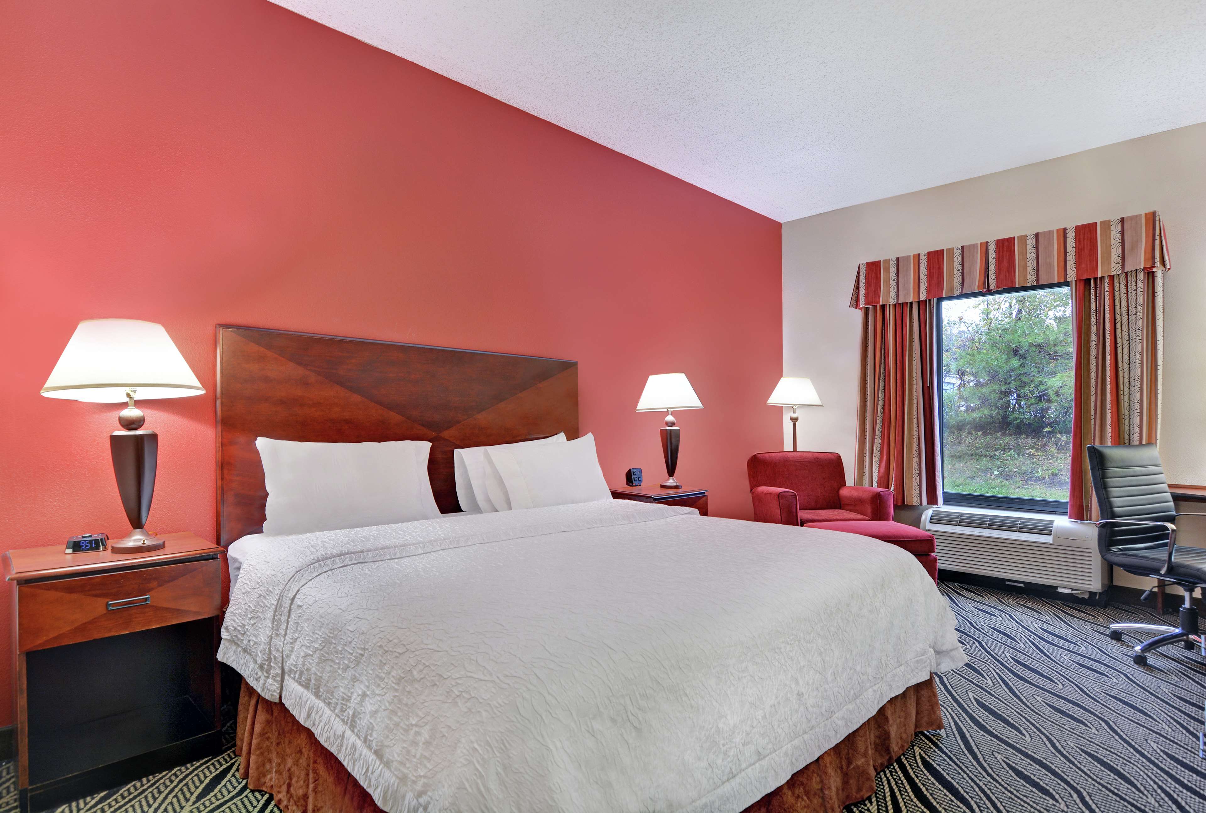 Hampton Inn Fayetteville Photo