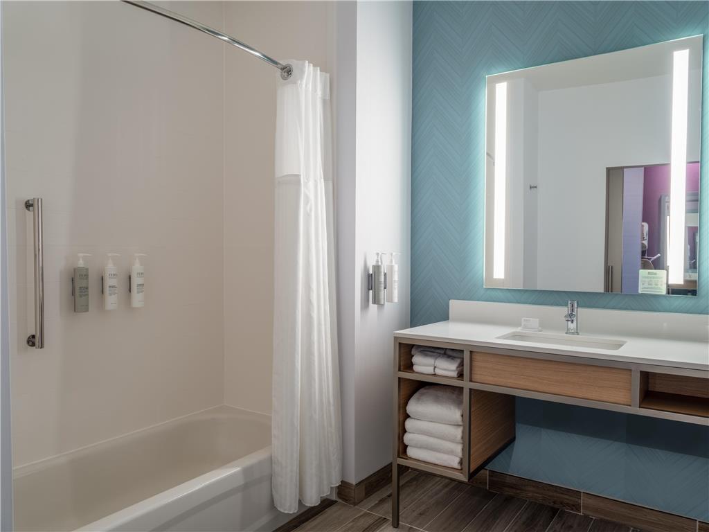 Hilton Garden Inn Austin Central Image