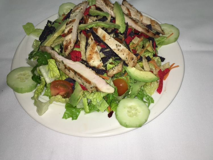 Grilled Chicken Tossed Salad