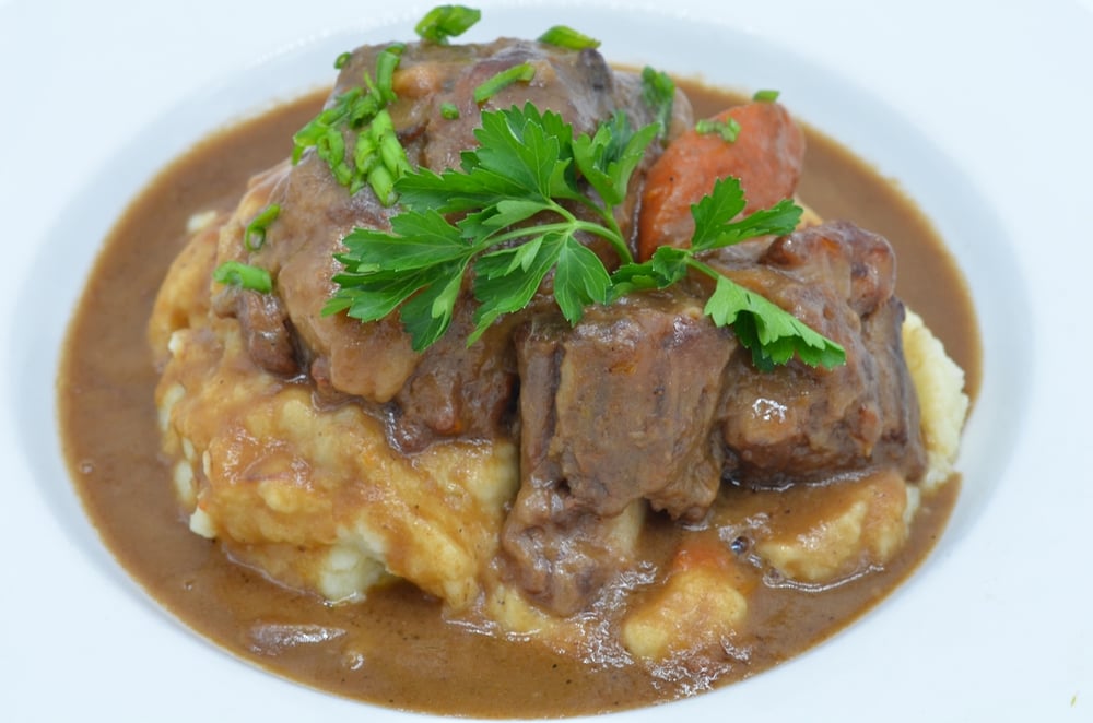SOUTHERN SMOTHERED OXTAILS