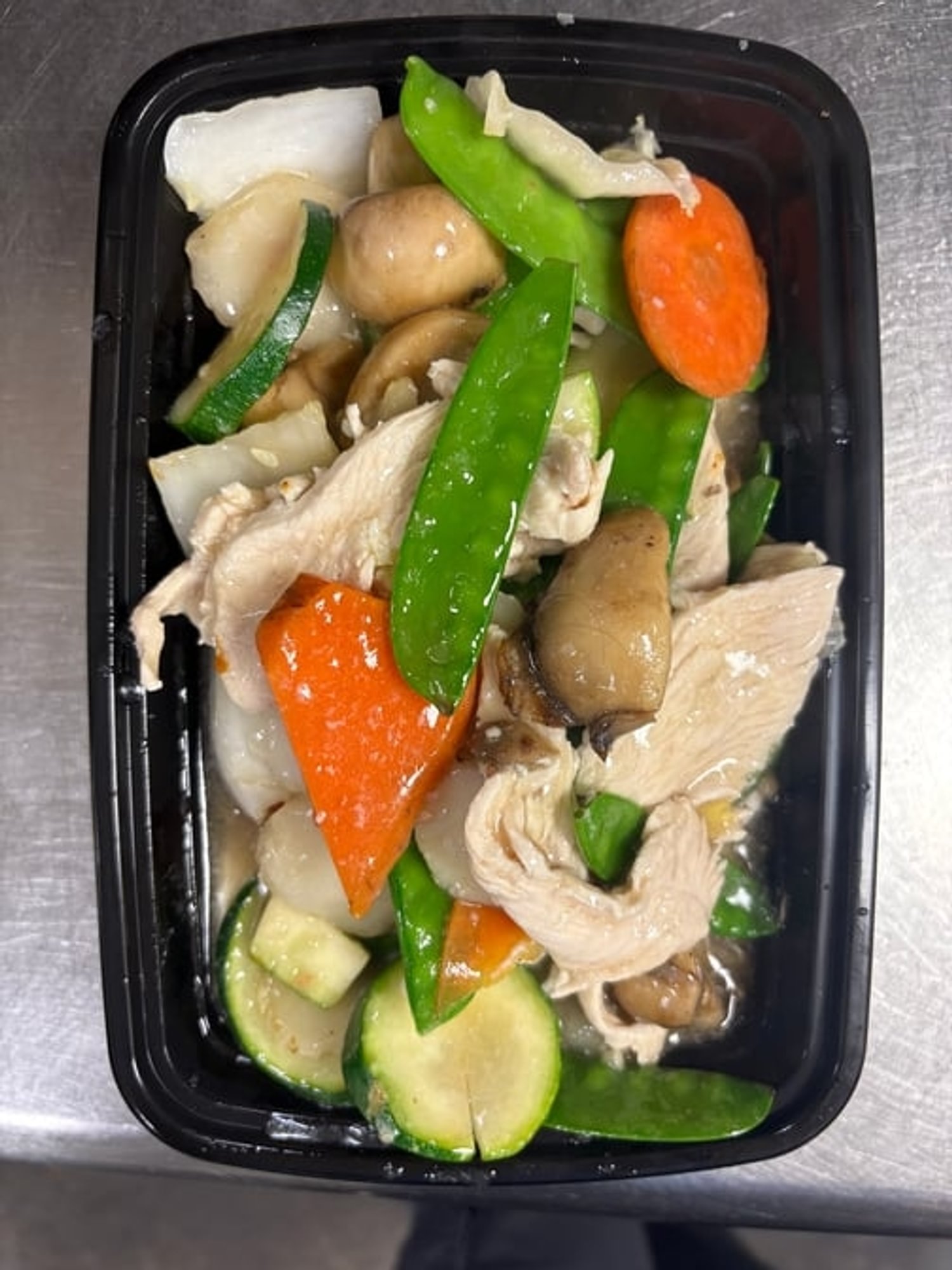 C3. Moo Goo Gai Pan