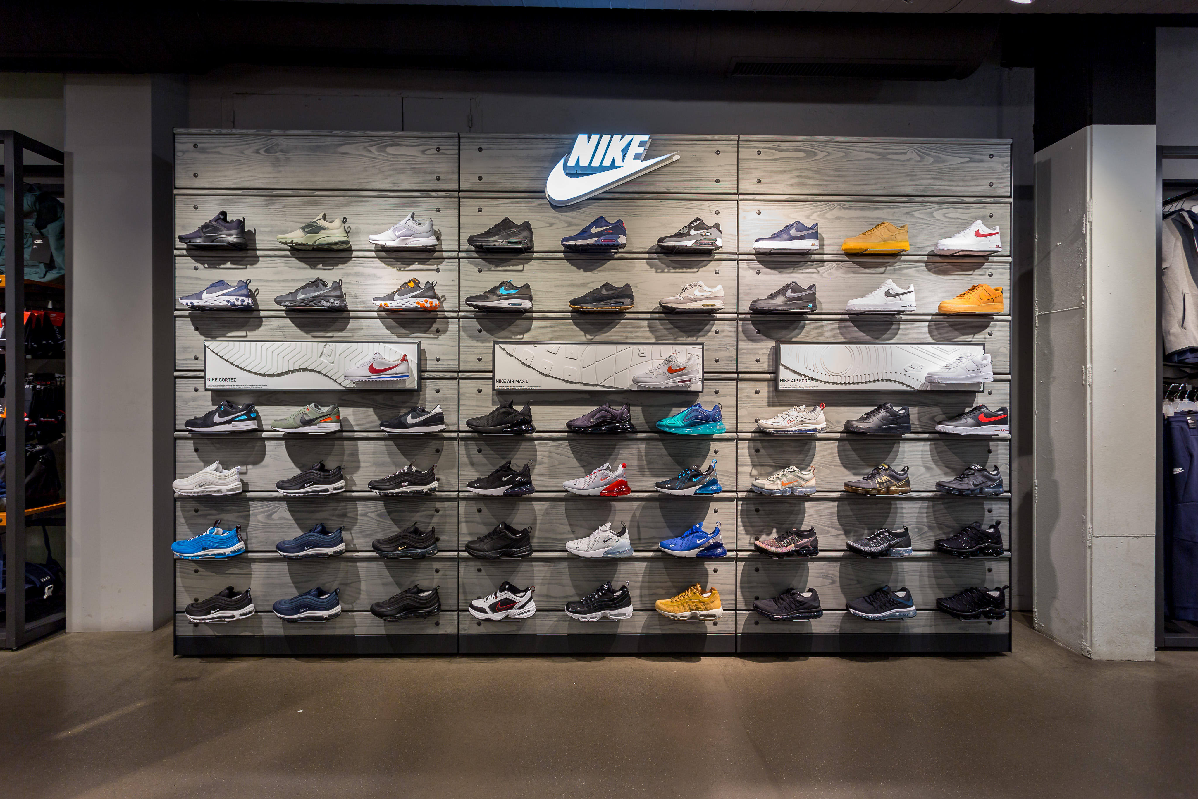 Images Nike Store Serrano