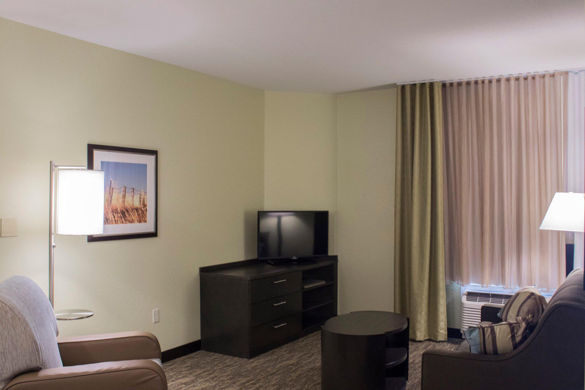 Candlewood Suites Bismarck Photo