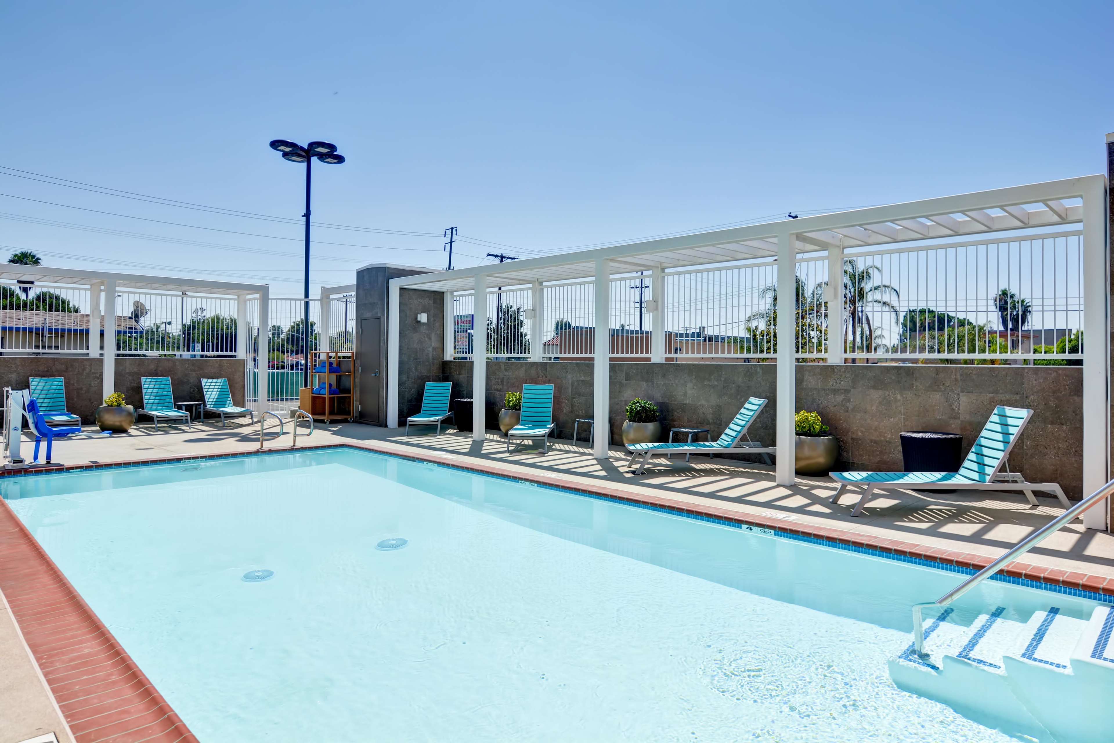 Home2 Suites by Hilton Azusa Photo