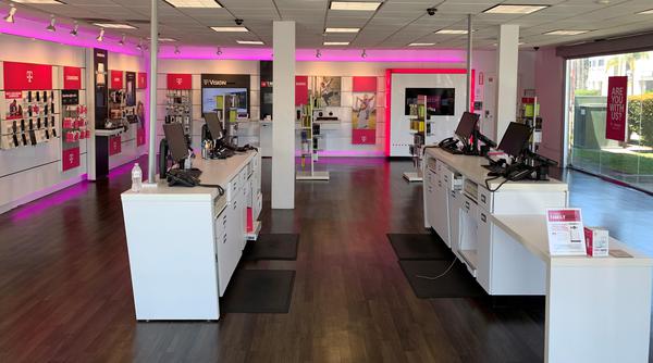Cell Phones Plans And Accessories At T Mobile 9562 Garden Grove