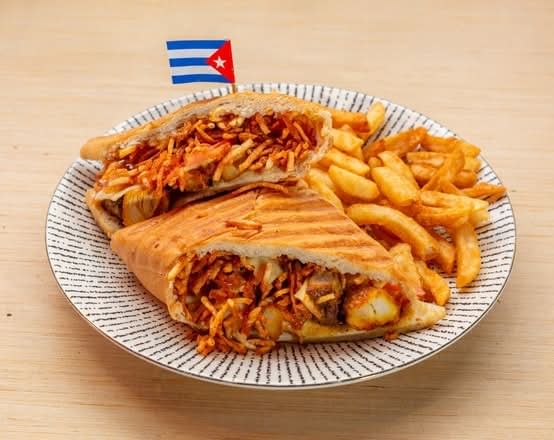 Chica's Sandwich Plate