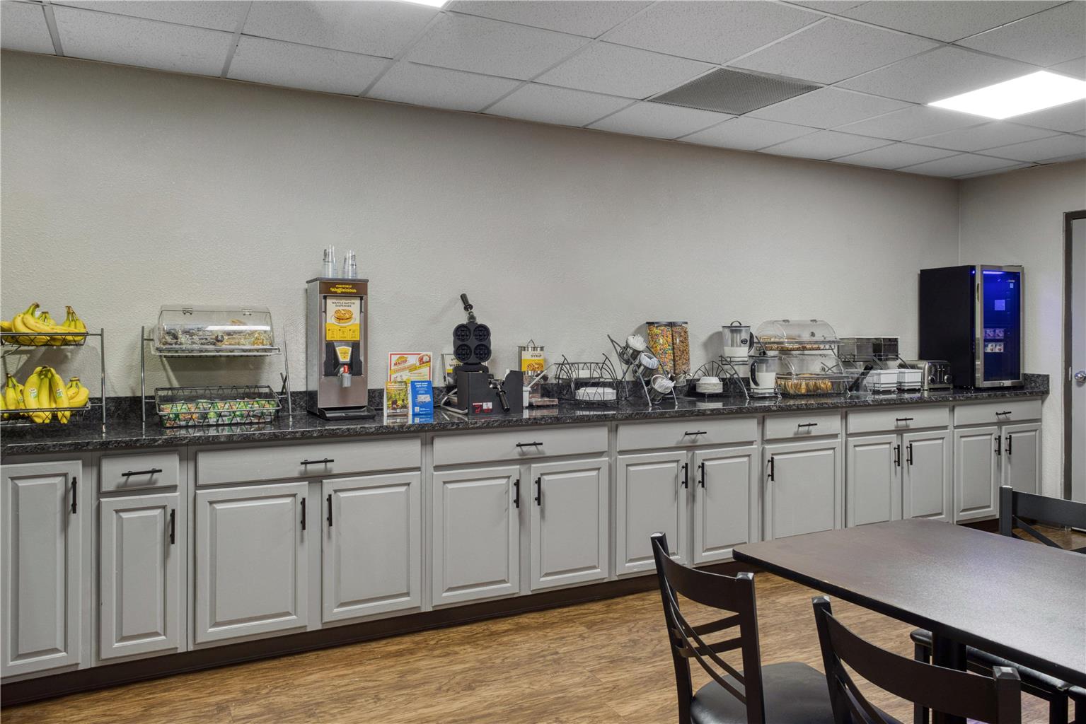 SureStay by Best Western Greenville Image