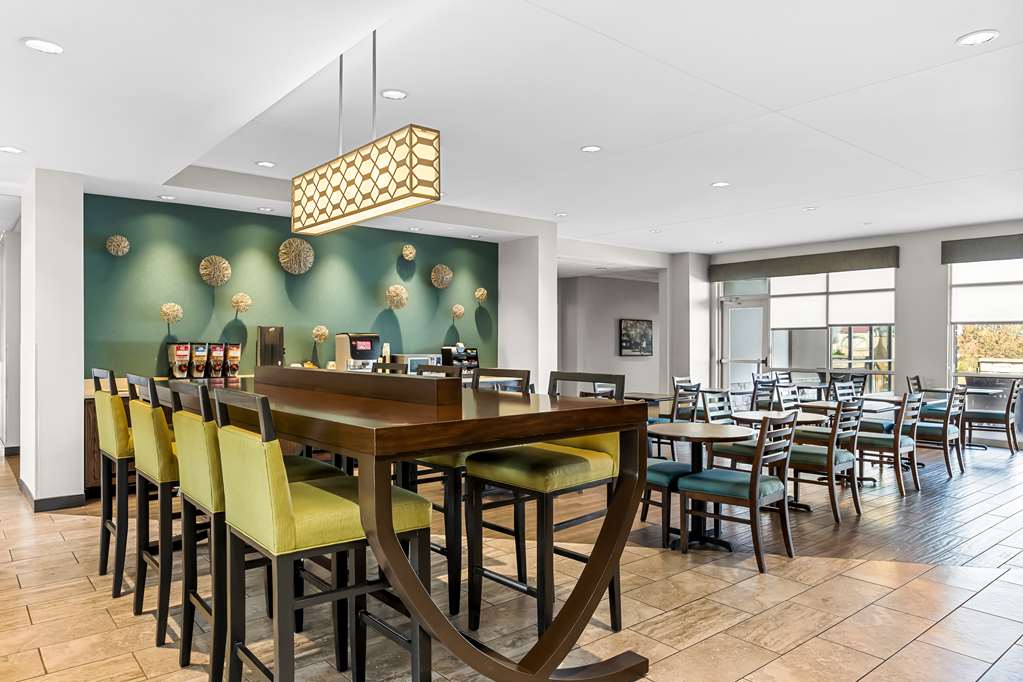 Best Western Plus Bolivar Hotel & Suites Image