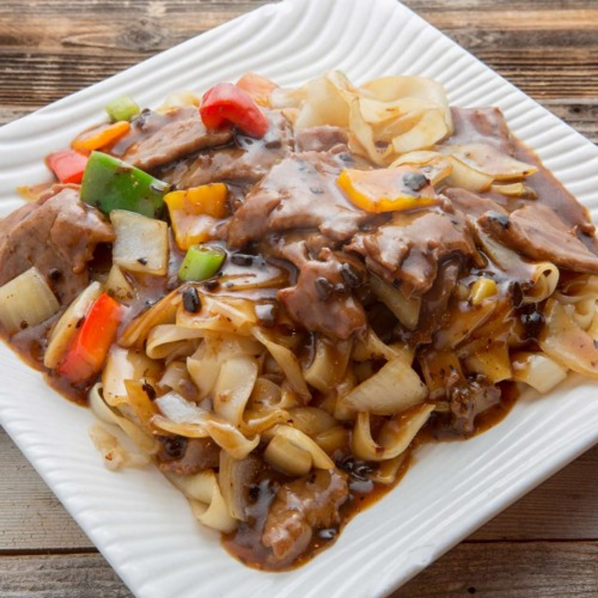 NO3 Beet/Chicken Chow Fun wBlack Bean Sauce 豉椒牛河/雞河