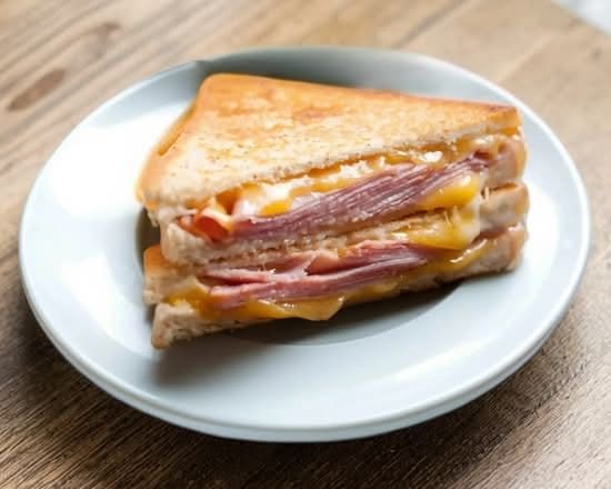 Jamon Y Queso / Ham & Cheese Sandwich
