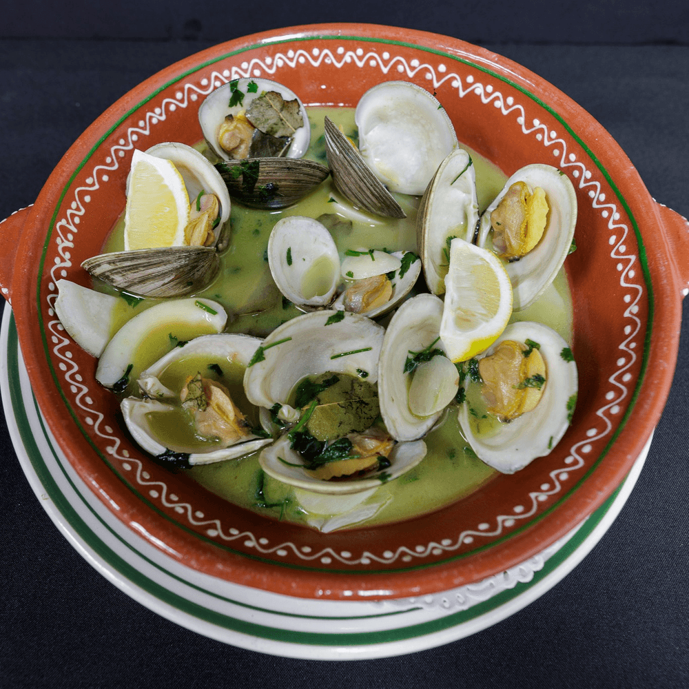 Clams in Garlic Sauce