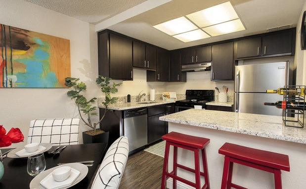 Images Meridian Terrace Condominiums