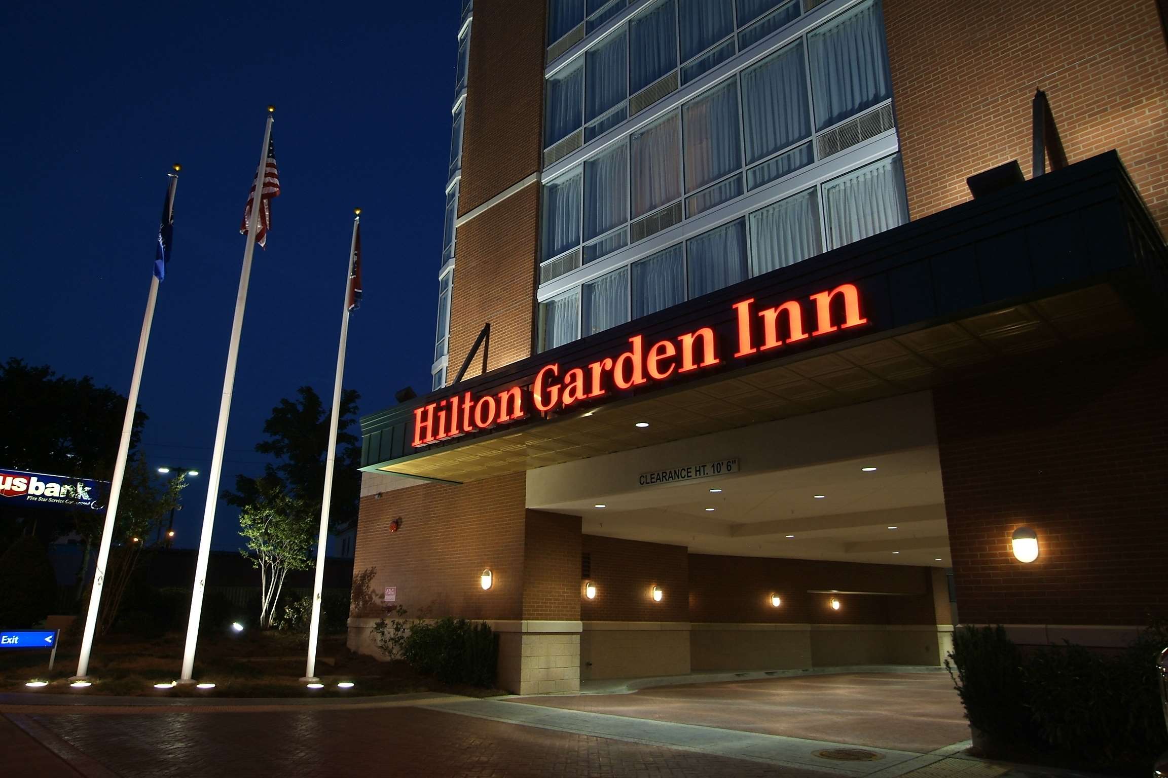 Hilton Garden Inn Nashville Vanderbilt 1715 Broadway Nashville Tn Hotels And Motels Mapquest