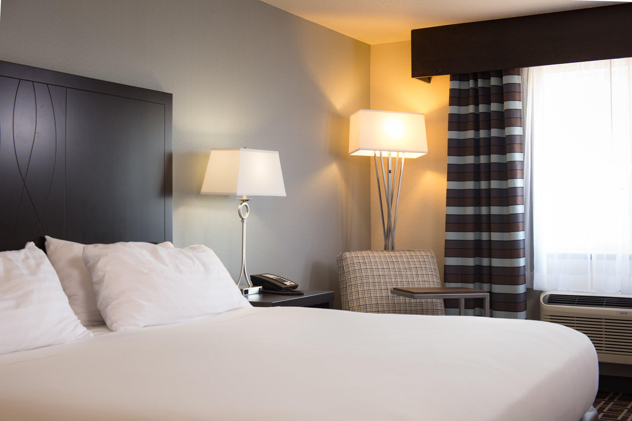 Holiday Inn Express Le Claire Riverfront-Davenport Photo