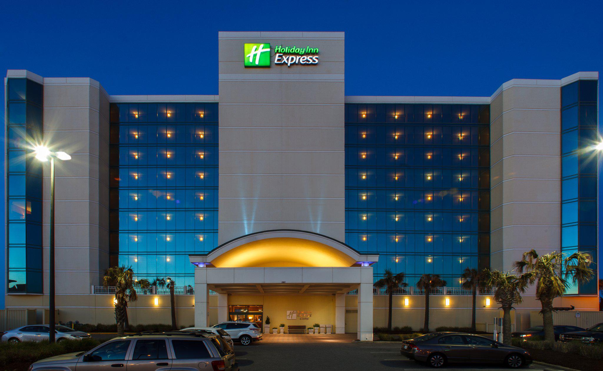 Holiday Inn Express & Suites VA Beach Oceanfront Photo