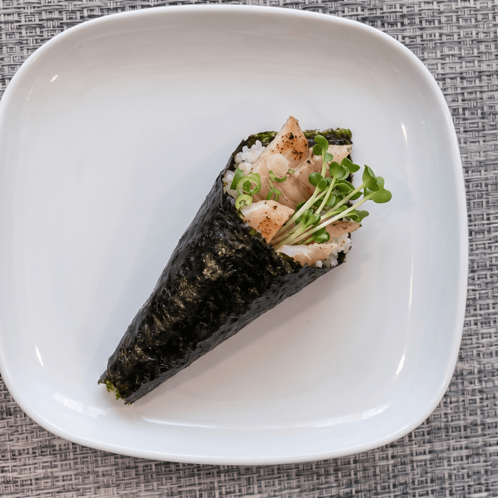 Hamachi Radish Handroll