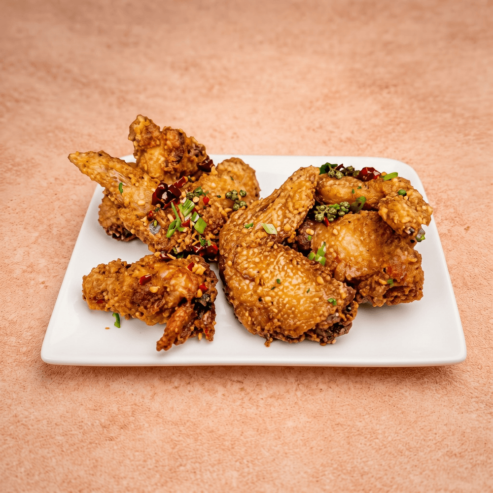 Fried Chicken Wings (小椒盬雞翼)