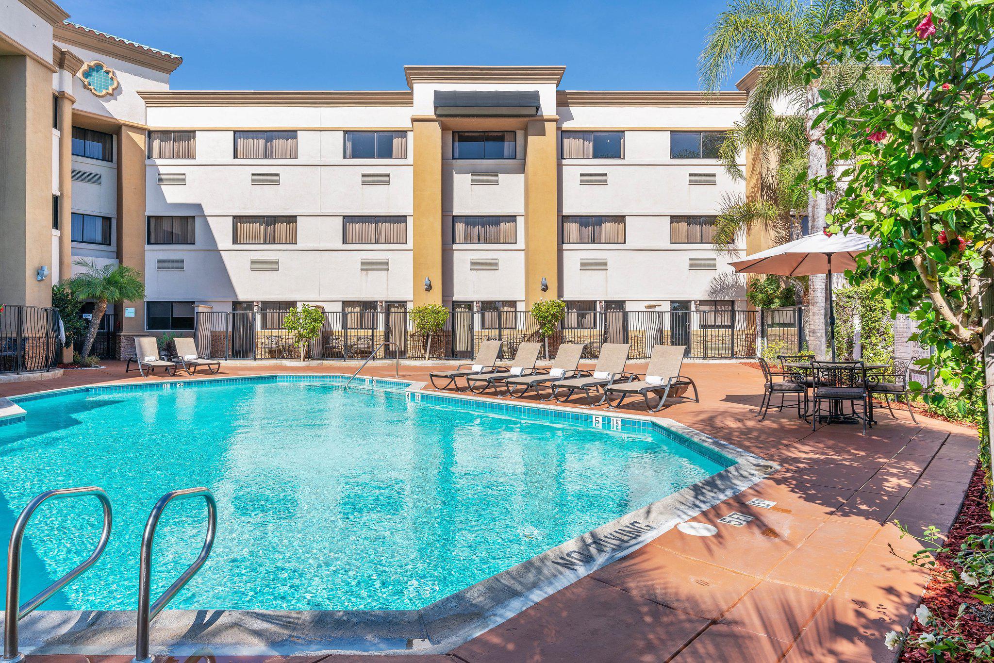 Holiday Inn Santa ANA-Orange Co. Arpt Photo