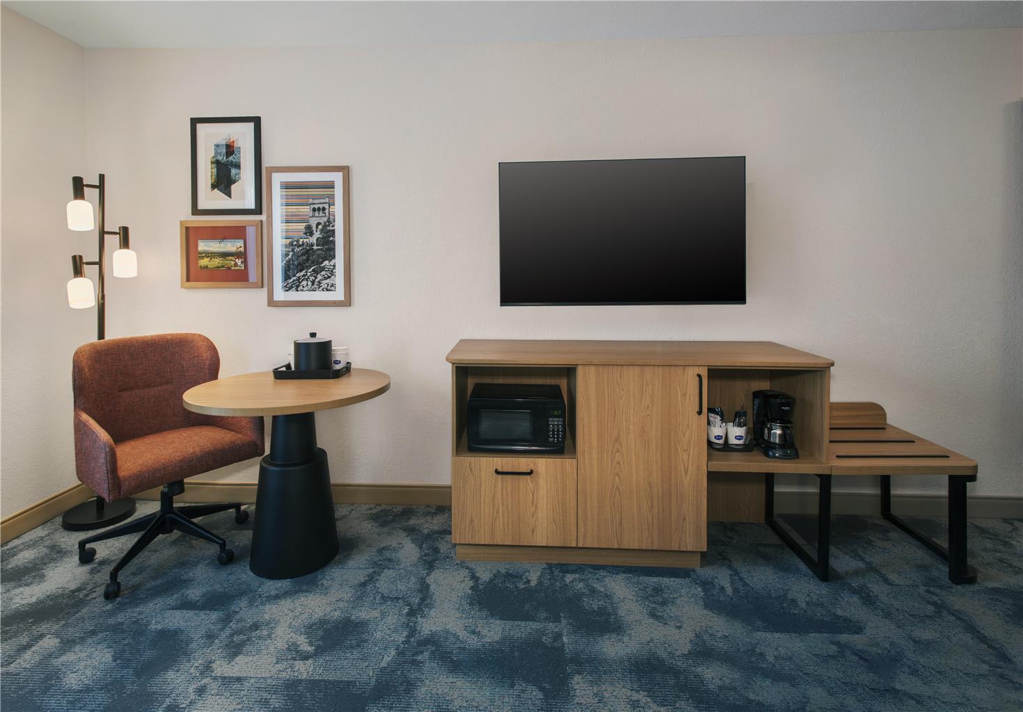 Hampton Inn & Suites Greenfield Image