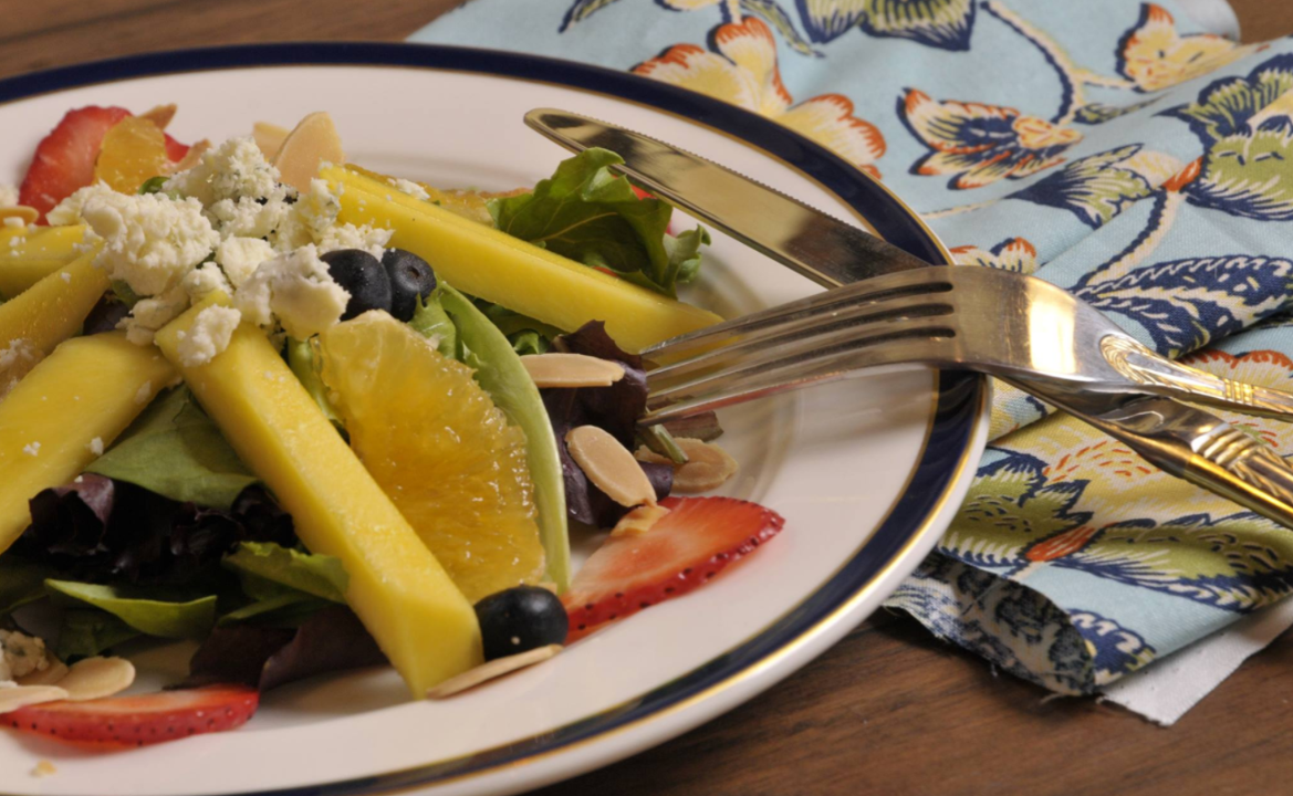 Vico's Fruit & Green Salad